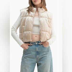 NWT✨  All in Favor Rhinestone Velvet Quilted Vest Stand-Up Collar, size large